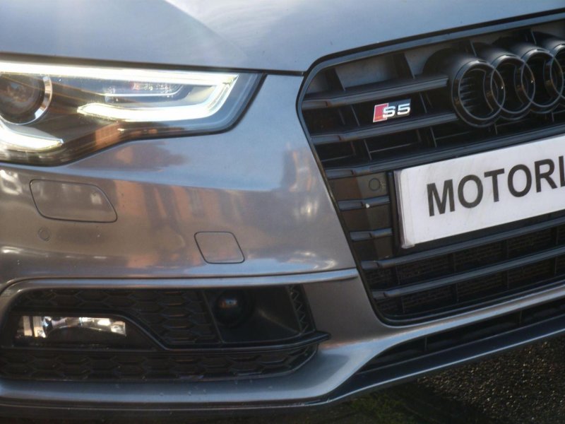 AUDI S5
