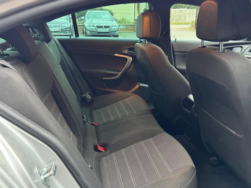 VAUXHALL INSIGNIA