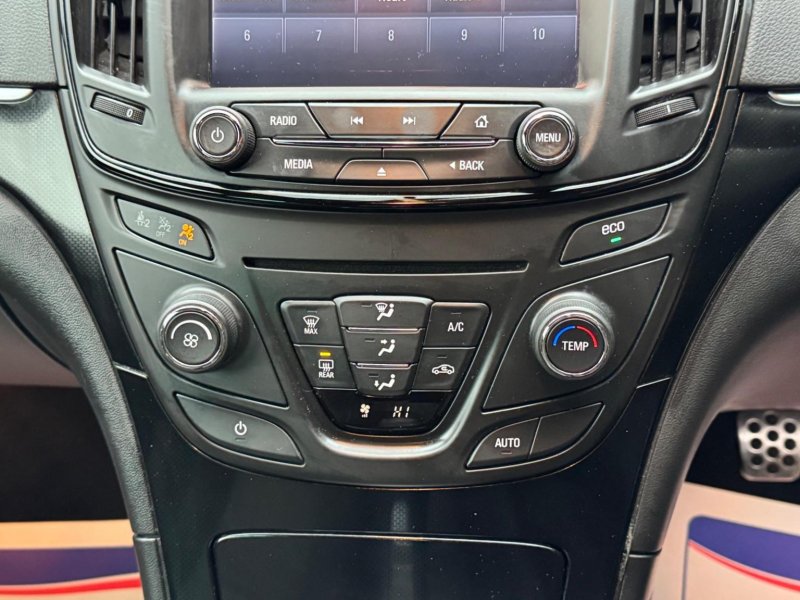 VAUXHALL INSIGNIA