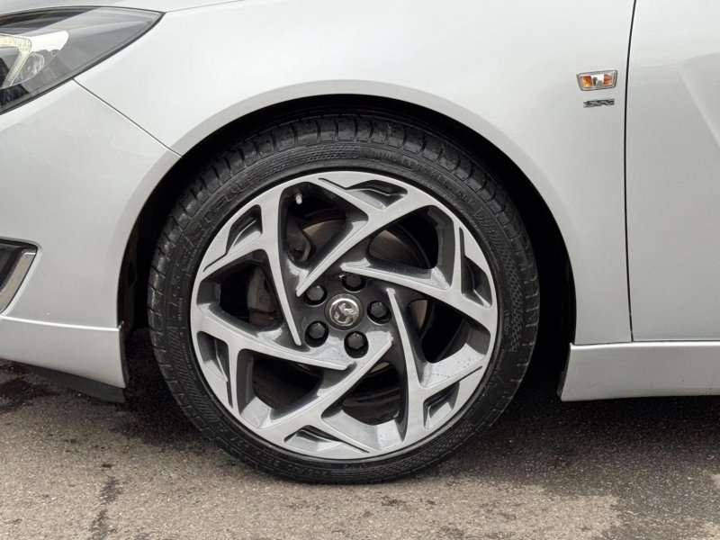 VAUXHALL INSIGNIA