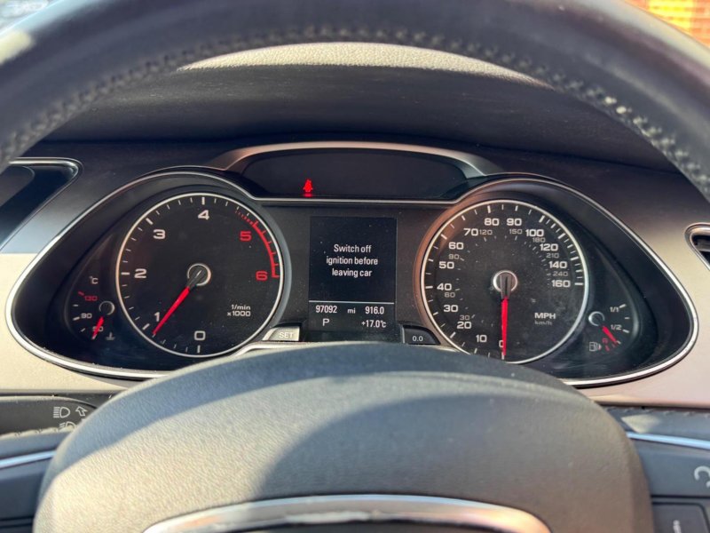 AUDI A4 AVANT