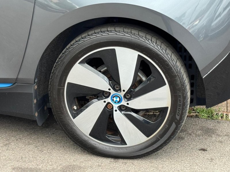 BMW I3