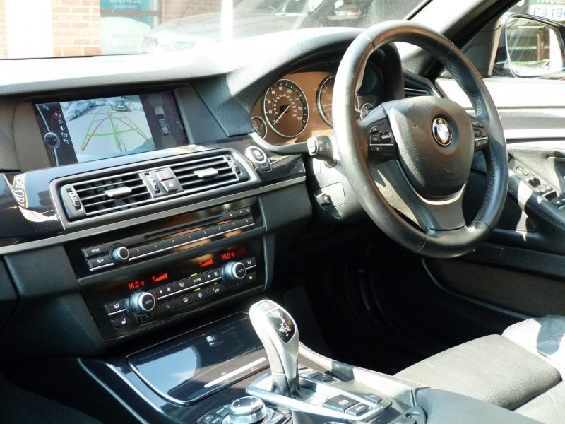 BMW 5 SERIES